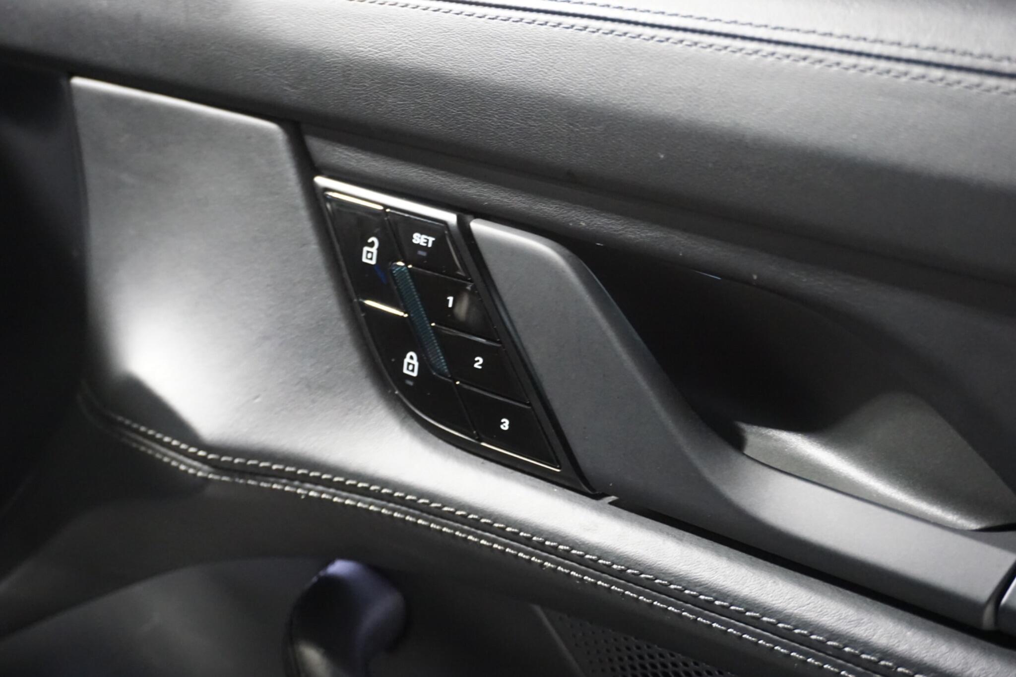 Porsche Taycan Performance Plus 93.4kWh Turbo Saloon 4dr Electric Auto 4WD (680 ps)